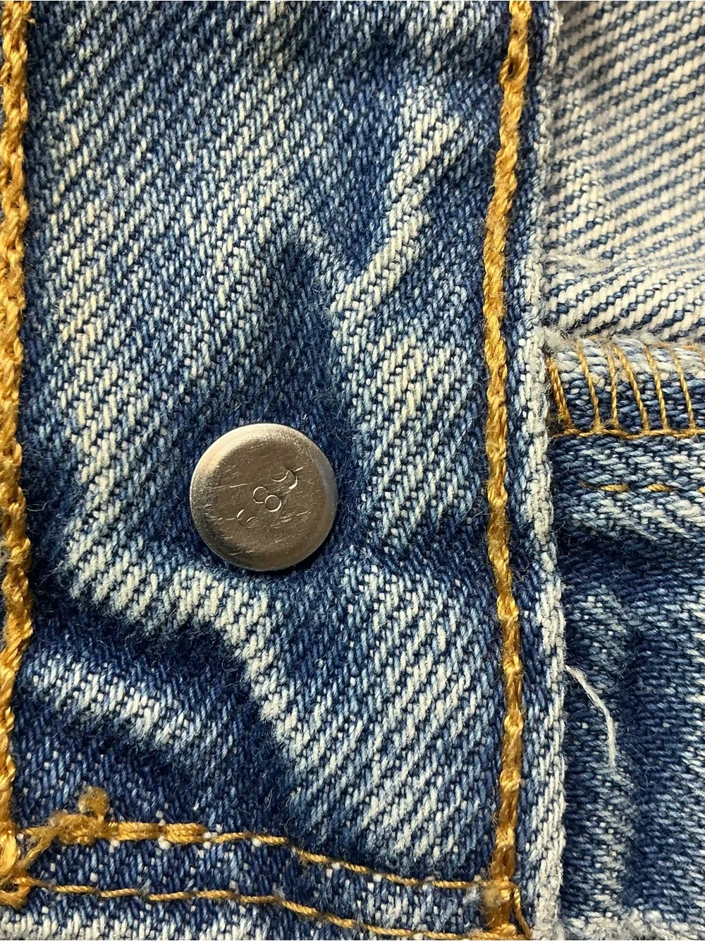 Vintage Levi’s 501XX button fly straight leg 90s jeans 33 x 32 made in Colombia